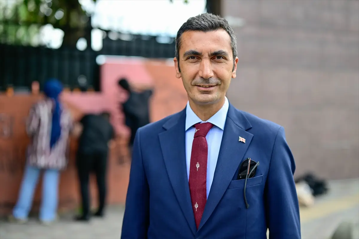Dr. Temel Kılınçlı: Yurt duvarları afet bilinci için renklendirildi