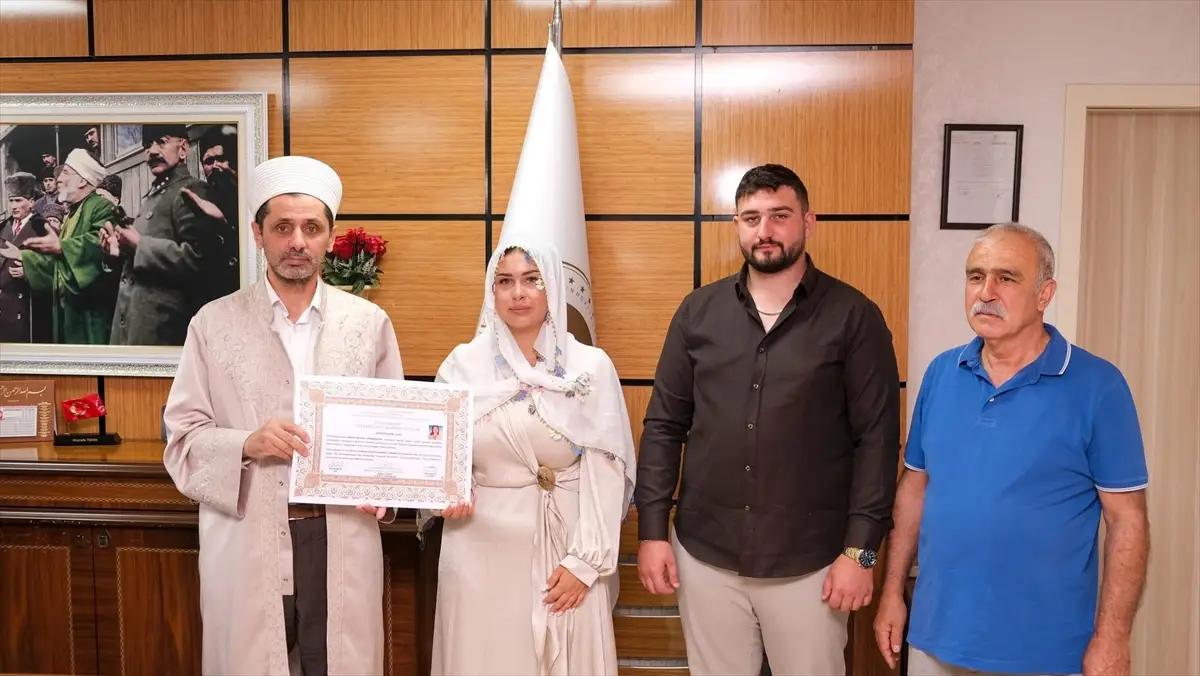 Jennifer Javad: Kırşehir'de İslam'ı seçip Nisa adını aldı