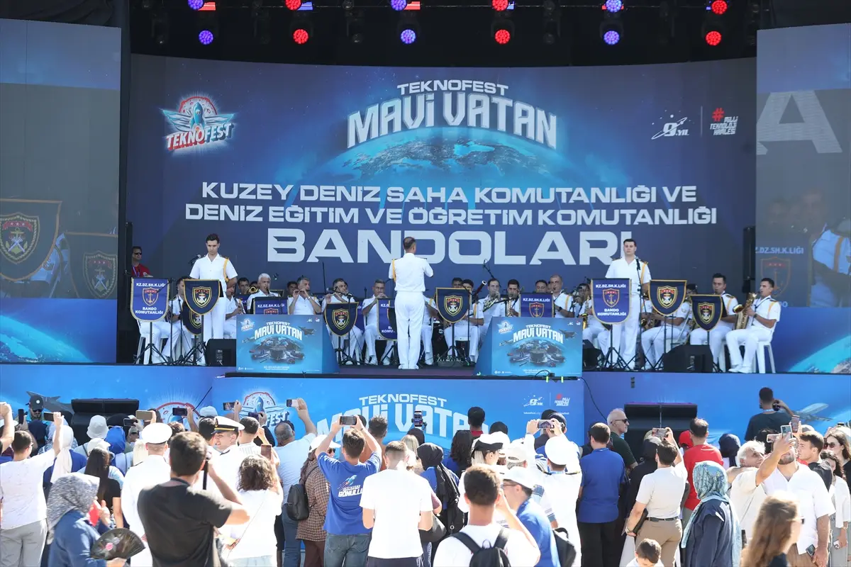 Askeri Bando TEKNOFEST Mavi Vatan'da Konser Verdi
