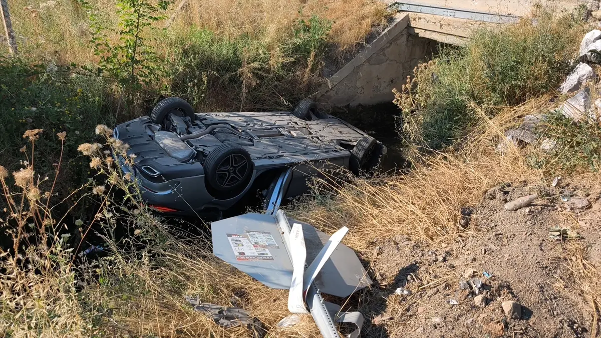 Kütahya'da sulama kanalına düşen otomobilin sürücüsü yaralandı