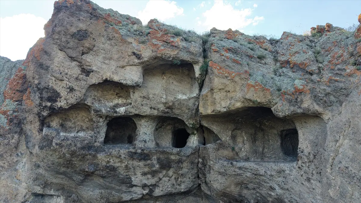 Erzurum'daki antik izler turizme kazandırılmalı