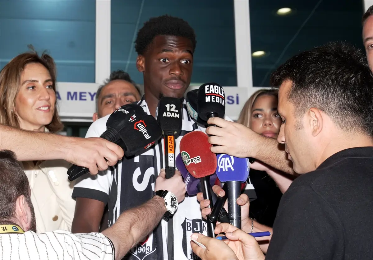 Ernest Poku: Beşiktaş'a transfer için İstanbul'da