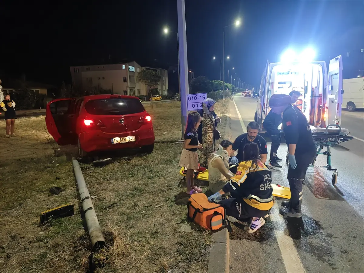 Samsun'da iki otomobil çarpıştı, 10 yaralı