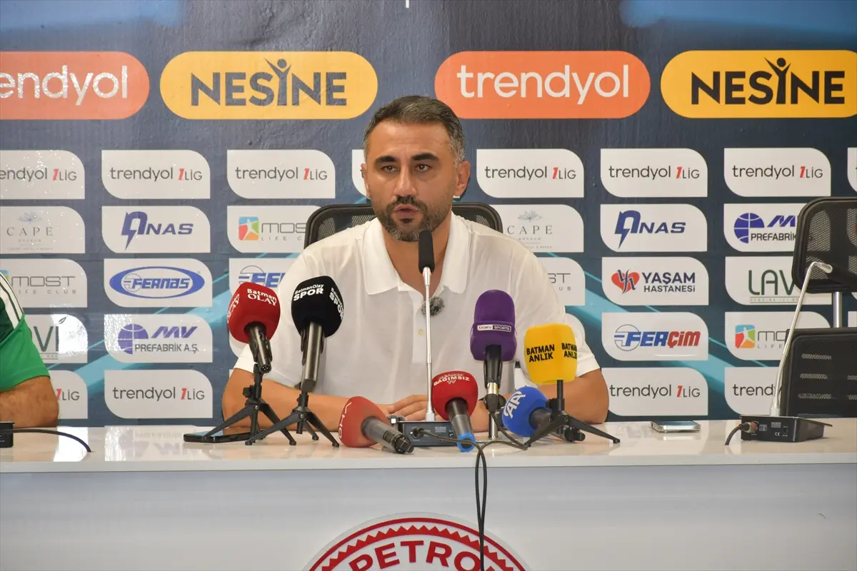 Batman Petrolspor Teknik Direktörü Şahin: Bu galibiyet acayip bir mutluluk oldu