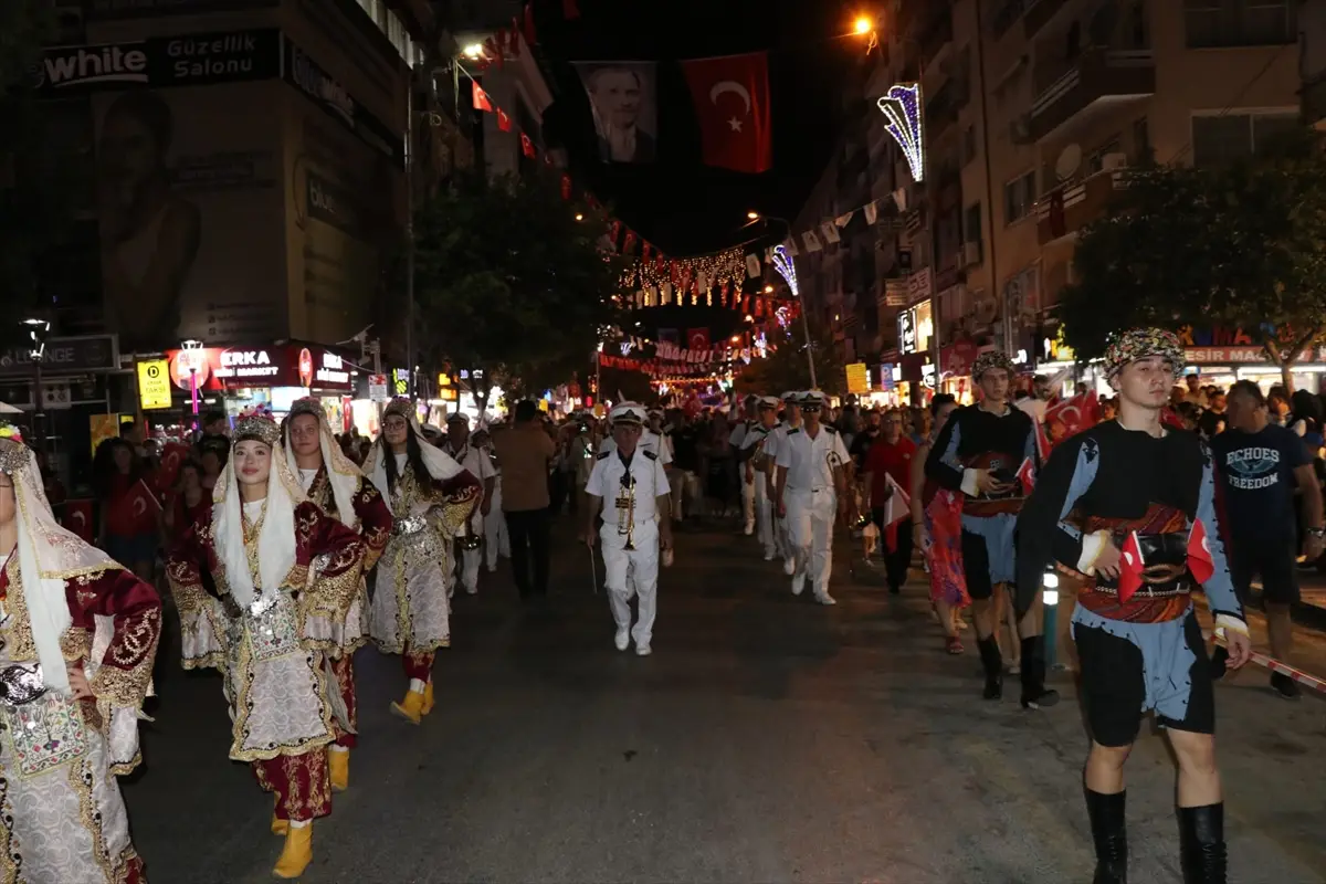 Manisa ve Aydın'da 30 Ağustos Zafer Bayramı coşkuyla kutlandı