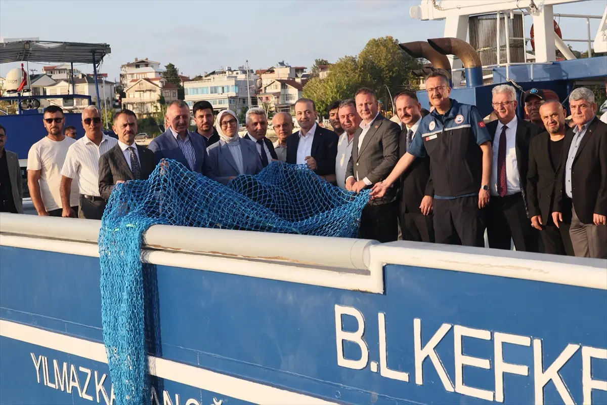 Kocaeli'de balıkçılar yeni av sezonuna törenle 'Vira Bismillah' dedi