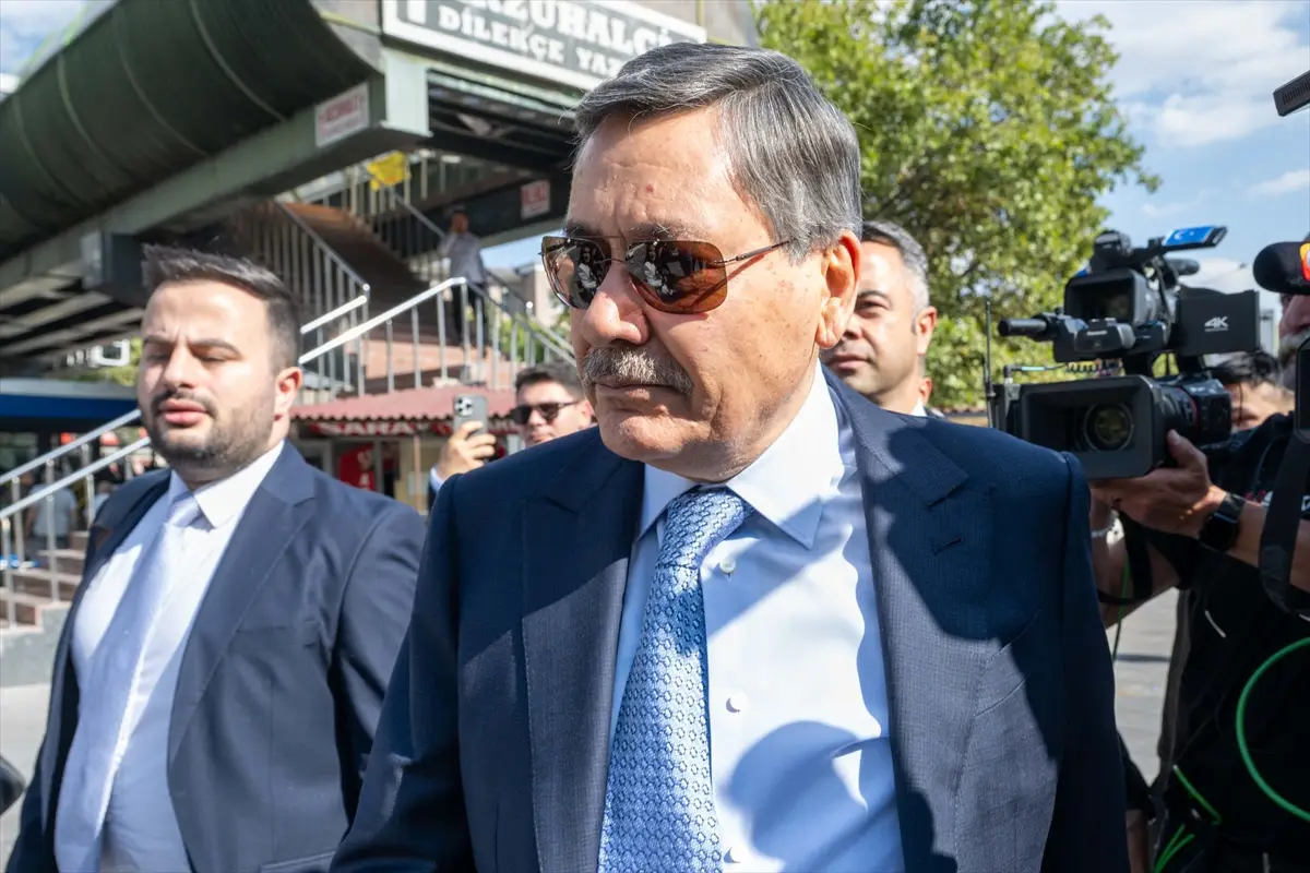 Melih Gökçek: Ankara Adliyesi'nde şüpheli sıfatıyla ifade veriyor