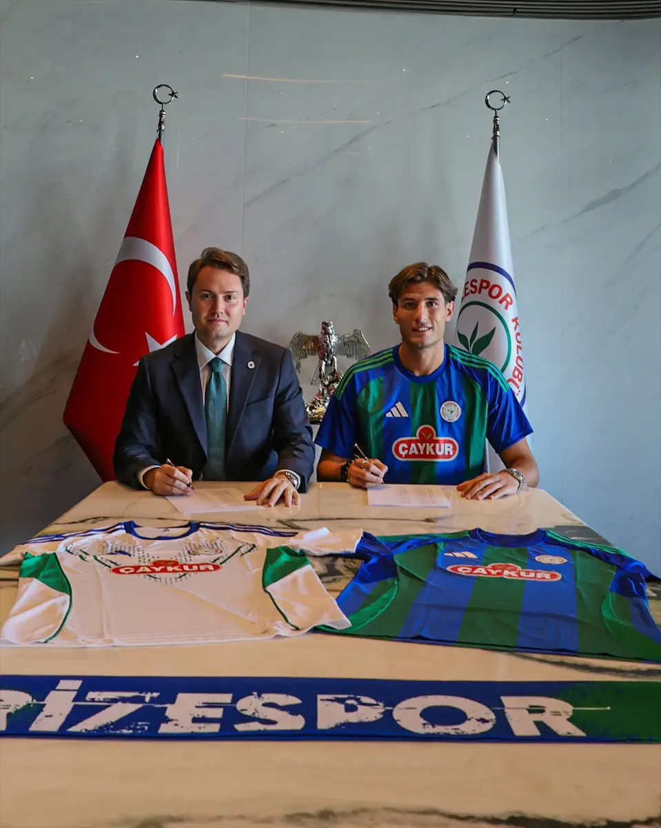 Çaykur Rizespor, Cagliari'den Gennaro Borrelli'yi kiraladı