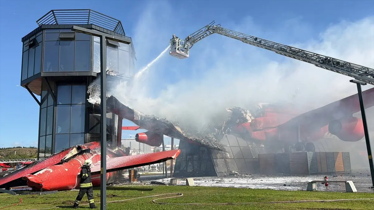 Kocaeli Uçakpark'ta yangın çıktı: Hasan Soba bilgi verdi