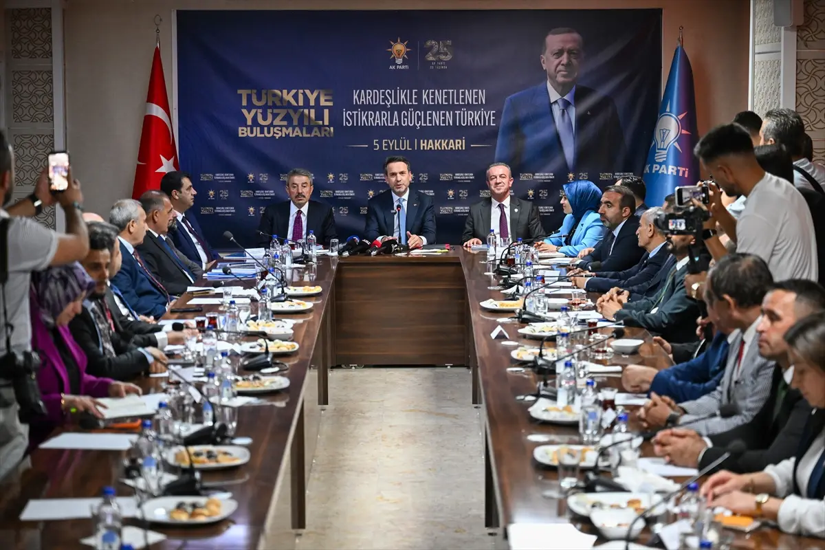 Bakan Alparslan Bayraktar: Hakkari'de 'Terörsüz Türkiye' vizyonu