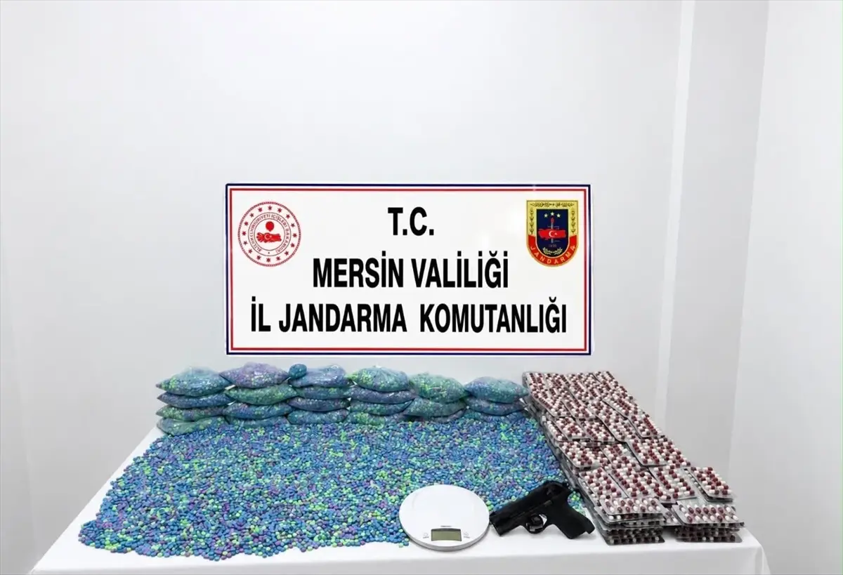 Mersin'de uyuşturucu operasyonu: 64 bin hap ele geçirildi
