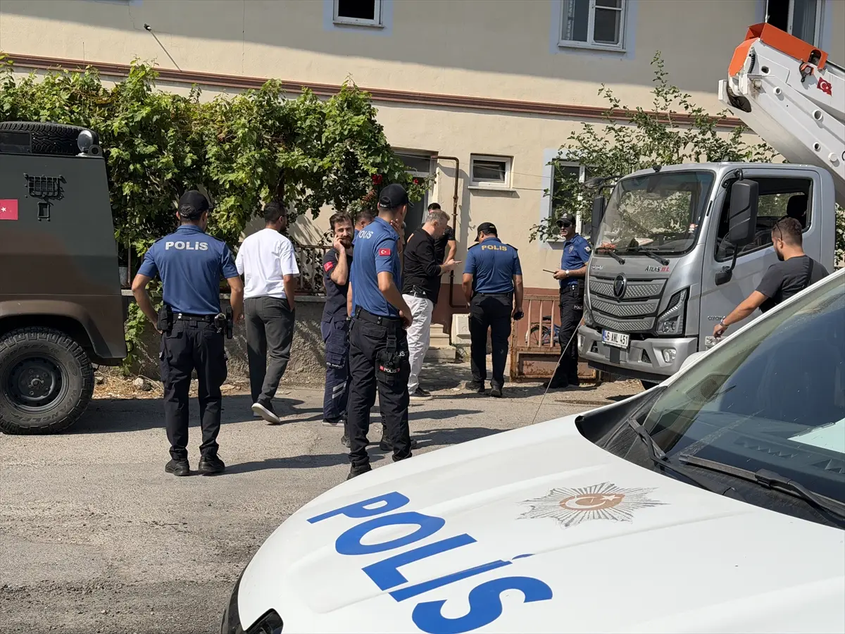 Kahramanmaraş'ta ailesini rehin alan zanlı gözaltına alındı