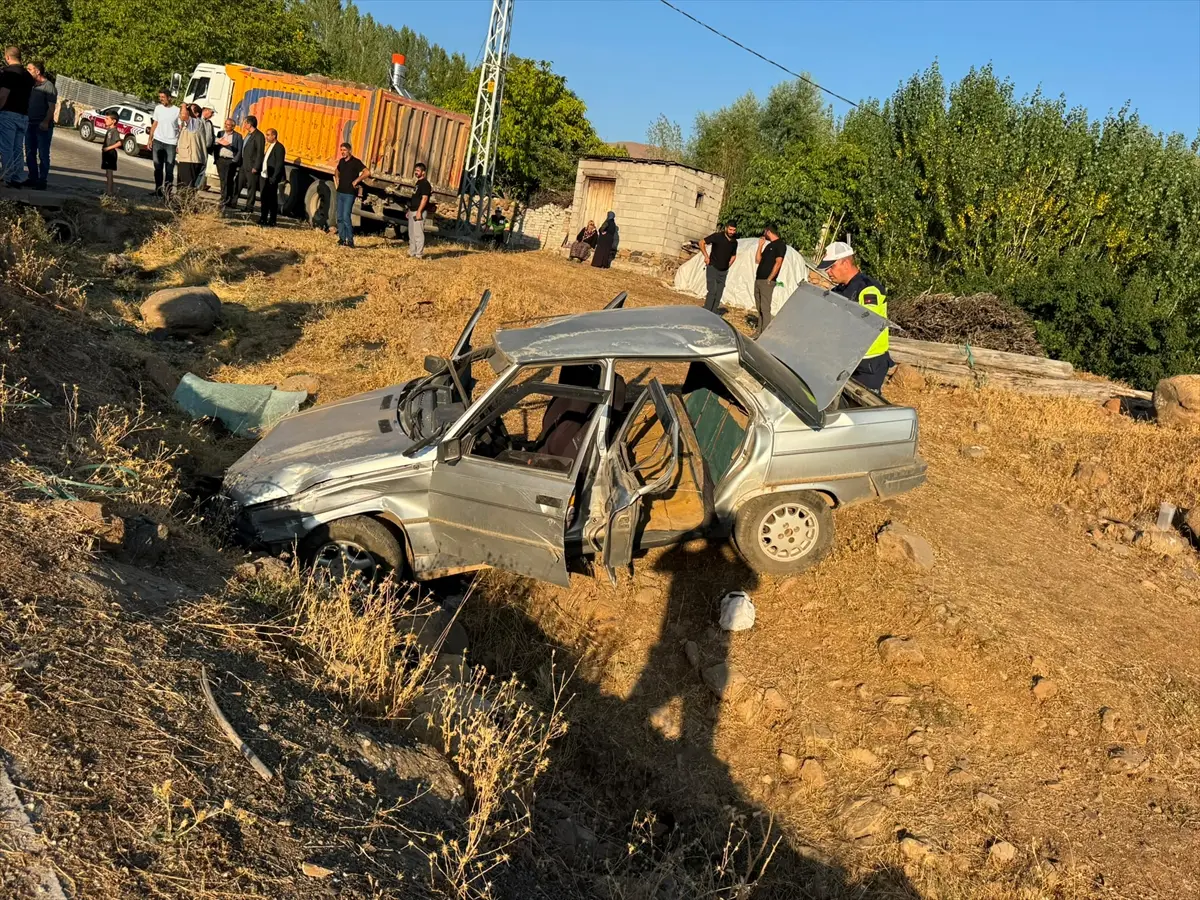 Bingöl’de Şarampole Devrilen Otomobilde 4 Kişi Yaralandı