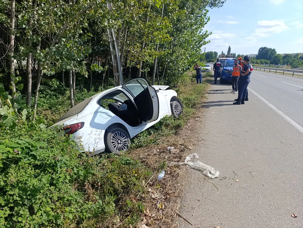 Otomobil devrildi, bir kişi hayatını kaybetti