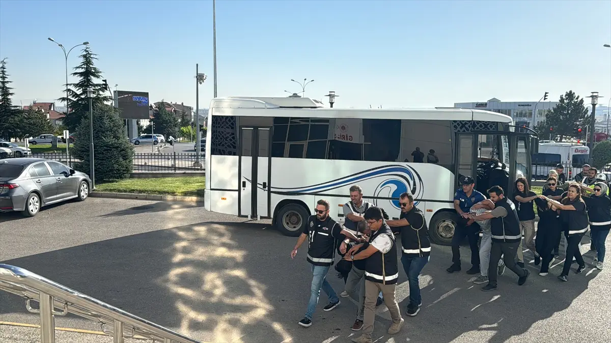 Karaman'da Sokaklar Güvende operasyonu: 10 zanlı tutuklandı