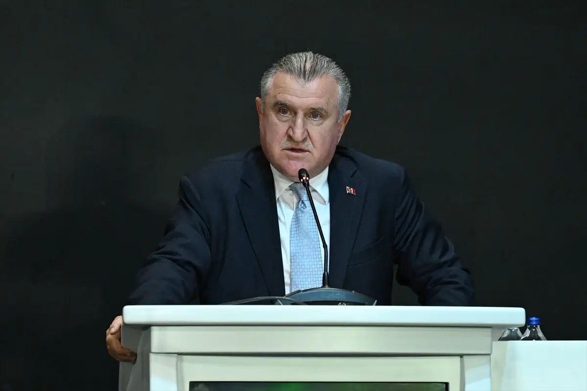 Bakan Osman Aşkın Bak: İspanya Süper Kupası İstanbul'da
