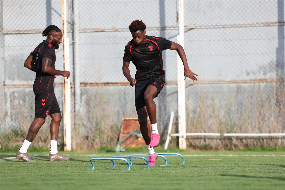 Sivasspor: Keçiörengücü maçı hazırlıkları sürüyor