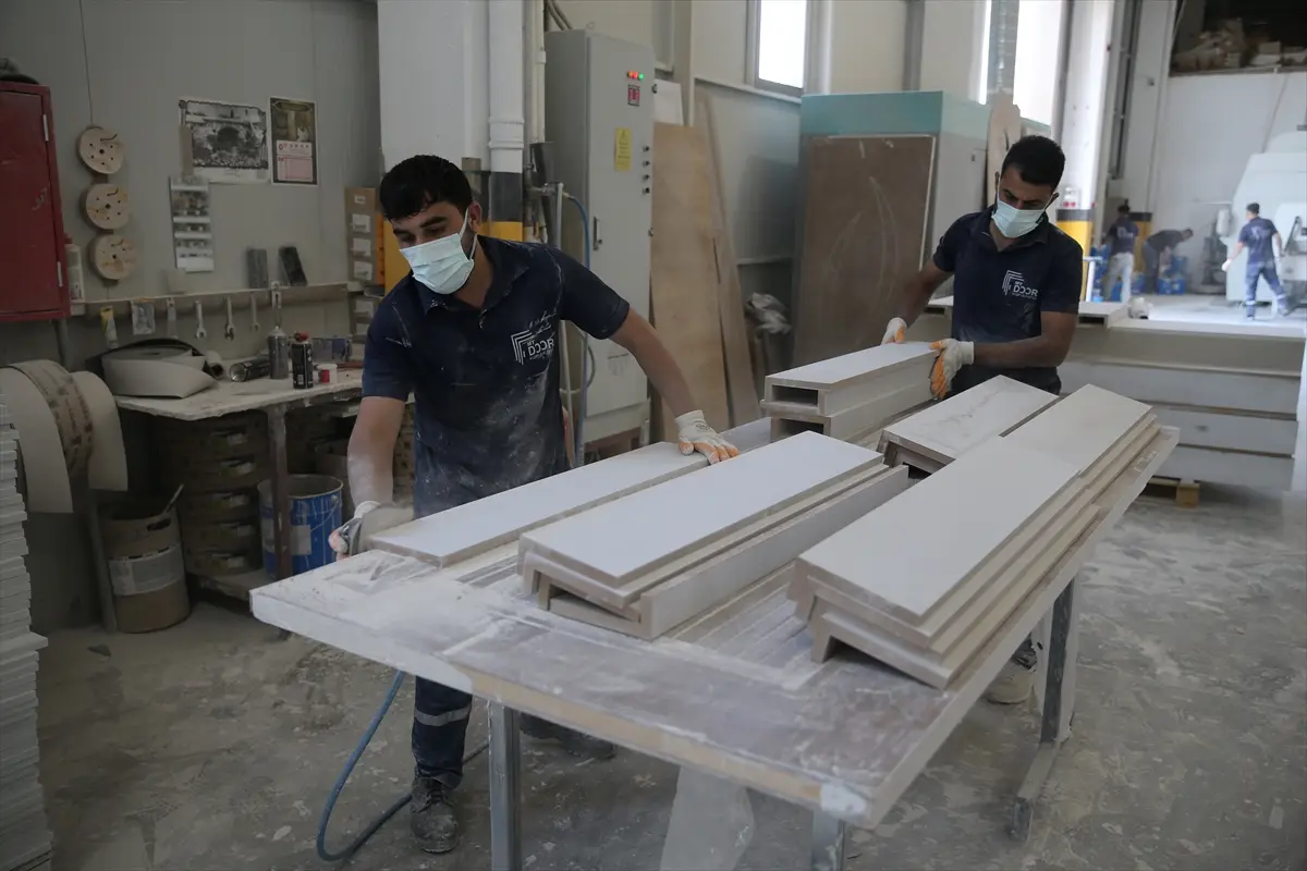Diyarbakır Karacadağ OSB'de fabrikalar üretime geçti