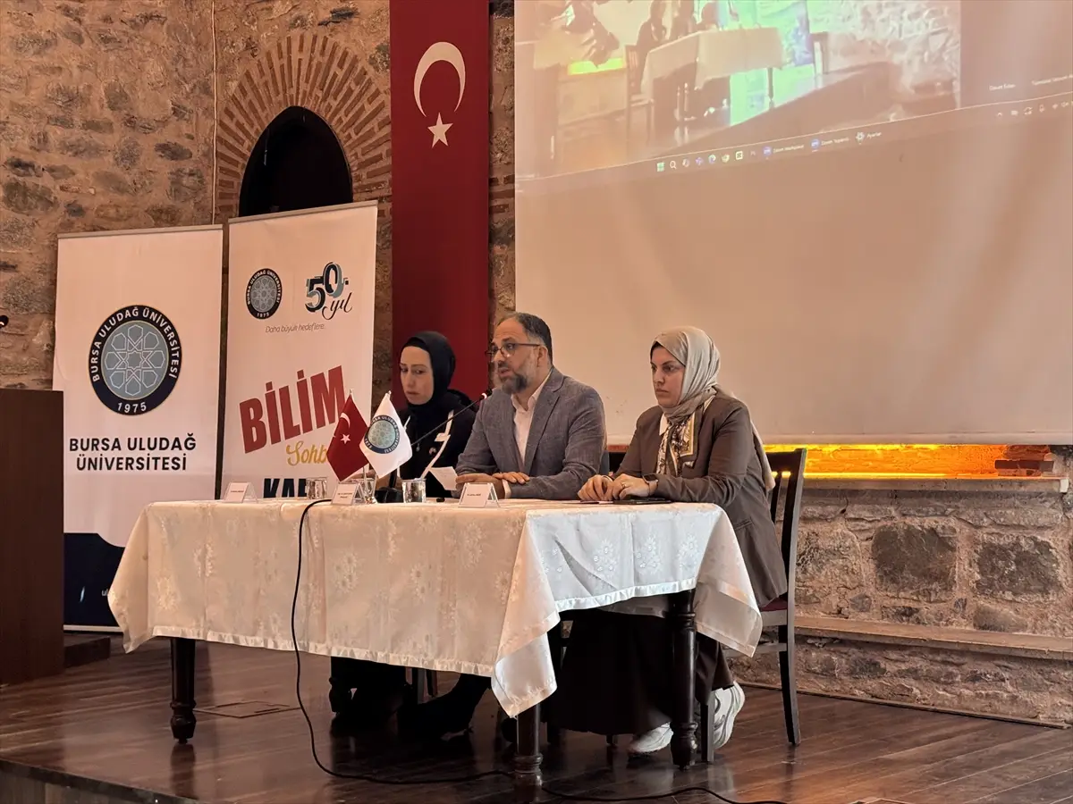 BUÜ: Gazze'de Öğrenci Olmak paneli, zorlukları ele aldı