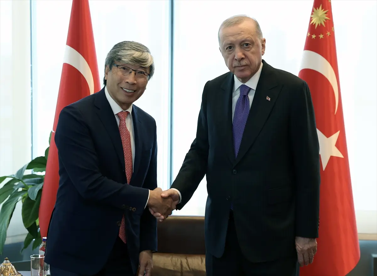 Cumhurbaşkanı Erdoğan, Dr. Patrick Soon-Shiong'u kabul etti