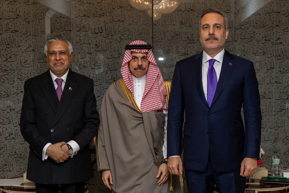 Bakan Fidan, "Ortak Savunma için Mekke Anlaşması Dışişleri Bakanları Toplantısı"na katıldı