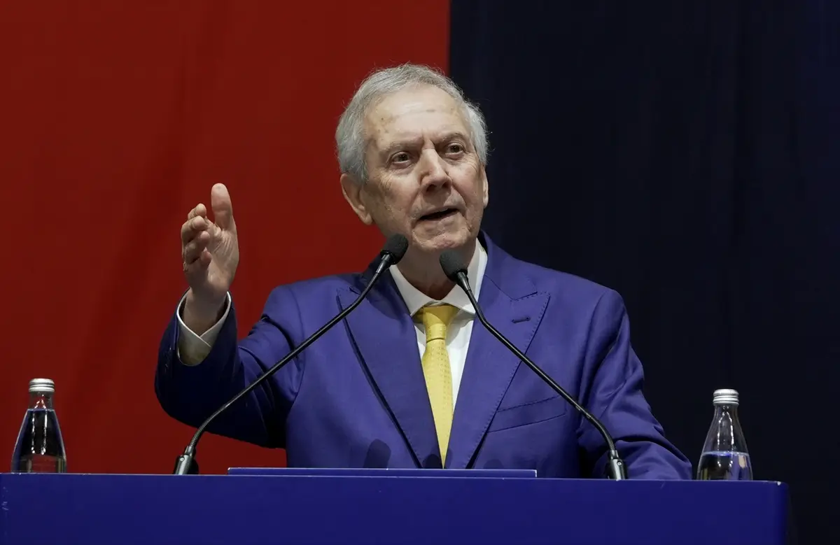 Aziz Yıldırım: Fenerbahçe yönetimi oy çokluğuyla ibra edildi