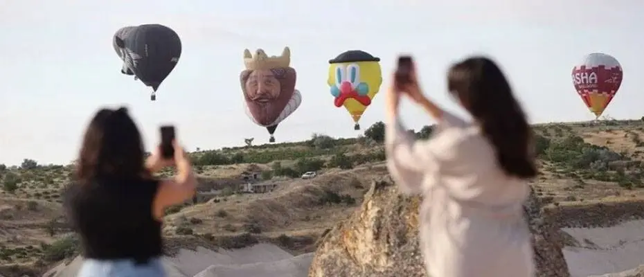 Kapadokya Balon Festivali Başladı: 30 figürlü balon gökyüzünde