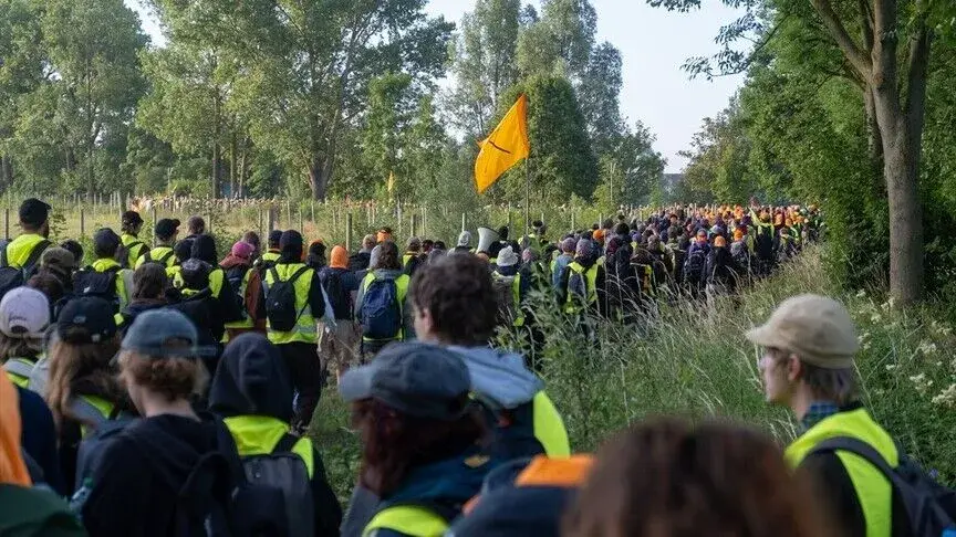 Polizei setzt bei AfD-Protesten Pfefferspray und Schlagstöcke ein
