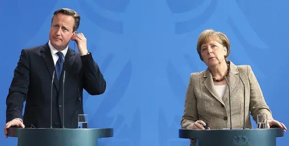Cameron ile Merkel 'DAEŞ tezkeresini' görüştü