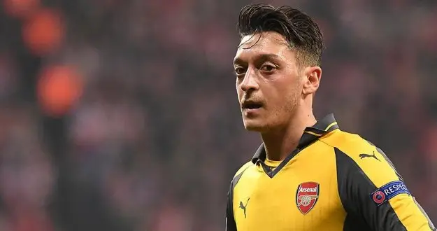 Çin'de Mesut Özil sevgisi