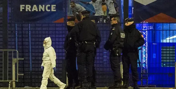 Fransız polisi 3. saldırganın kimliğinin peşinde