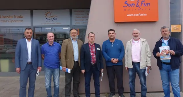Macarlara tatili Türkler yaptırıyor