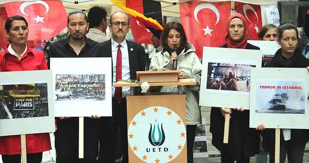 Münih'te terör kurbanları için taziye defteri