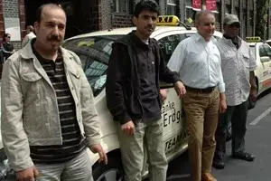 *** Kapatma kararını protesto ettiler
