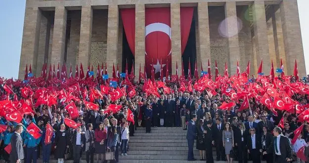 23 Nisan coşkuyla kutlanıyor