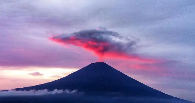 Agung Yanardağı'nda hareketlilik nedeniyle uçuşlar iptal oldu