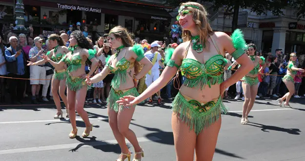 Berlin Kültürler Karnavalı ile coştu