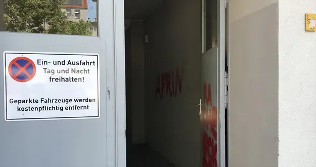 Berlin`de camiye saldırı