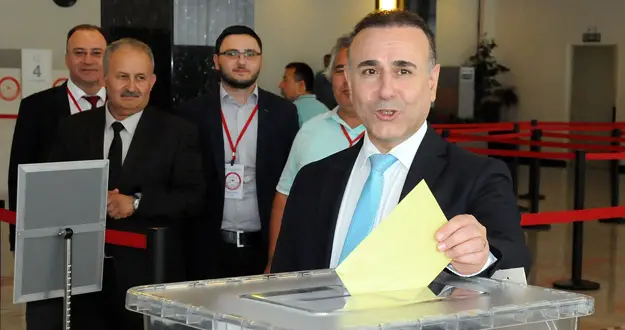Nürnberg`de ilk oylar atıldı