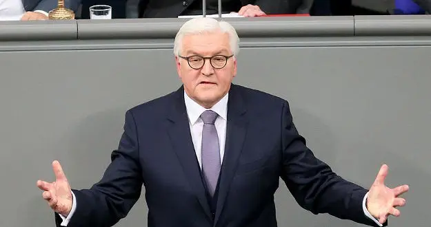 Steinmeier "büyük koalisyon" için devrede