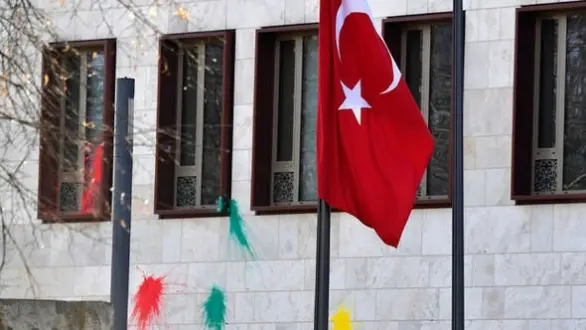 Türkiye'nin Berlin Büyükelçiliği'ne saldırı düzenlendi