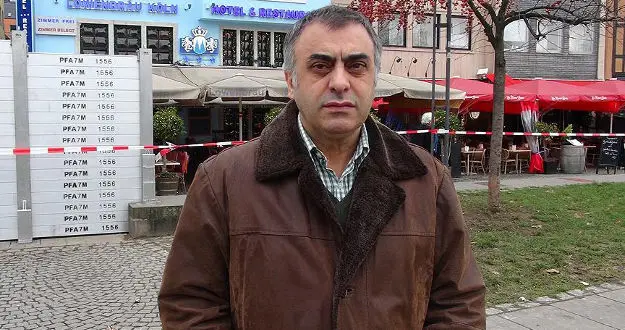 Yükselen Ren Nehri çevresindeki Türk esnaf sel nöbetinde