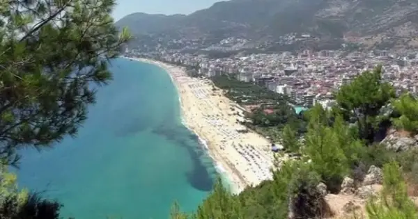 Bayramda 10 milyon kişi 10 milyar TL'lik tatil yapacak