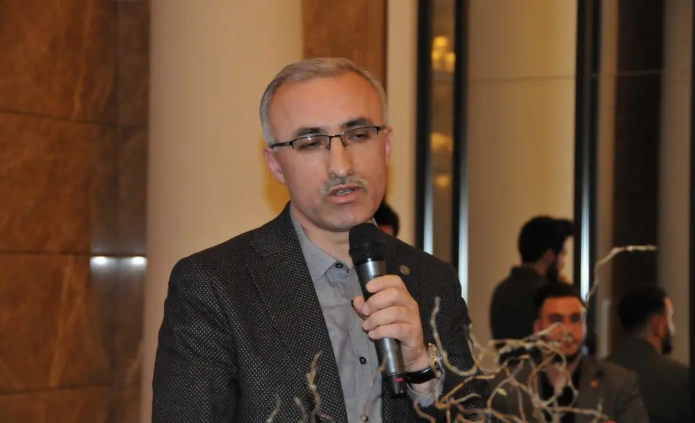 Buteflika'yı protesto gösterilerinde bir kişi öldü