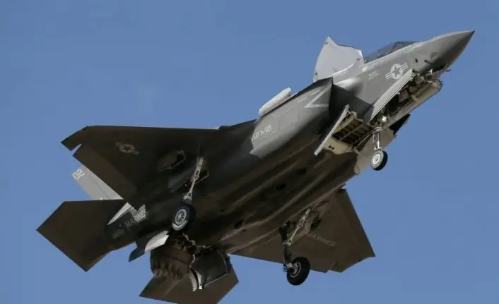 ‘Arizona’daki Üste Türk Pilotlara F-35 Eğitimi Durduruldu’