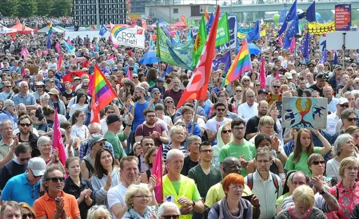 Avrupa'daki ırkçılık Almanya'da protesto edildi