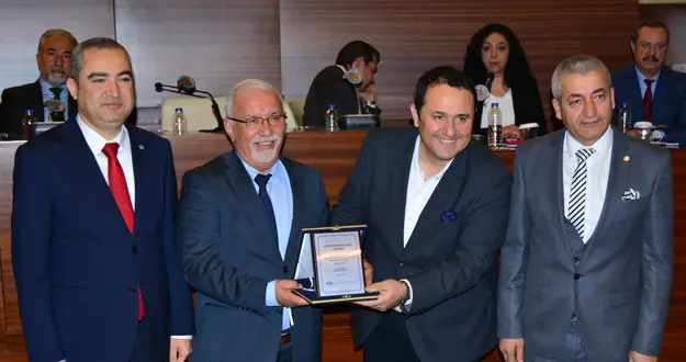 “Çiftçi bir kilo portakala bir bardak çay içemiyor”
