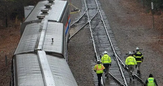 İspanya'da tren raydan çıktı
