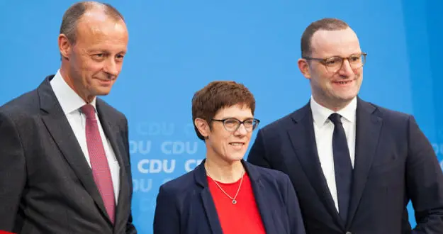 Merkel'in koltuğuna aday isimler tanışma turlarına başladı