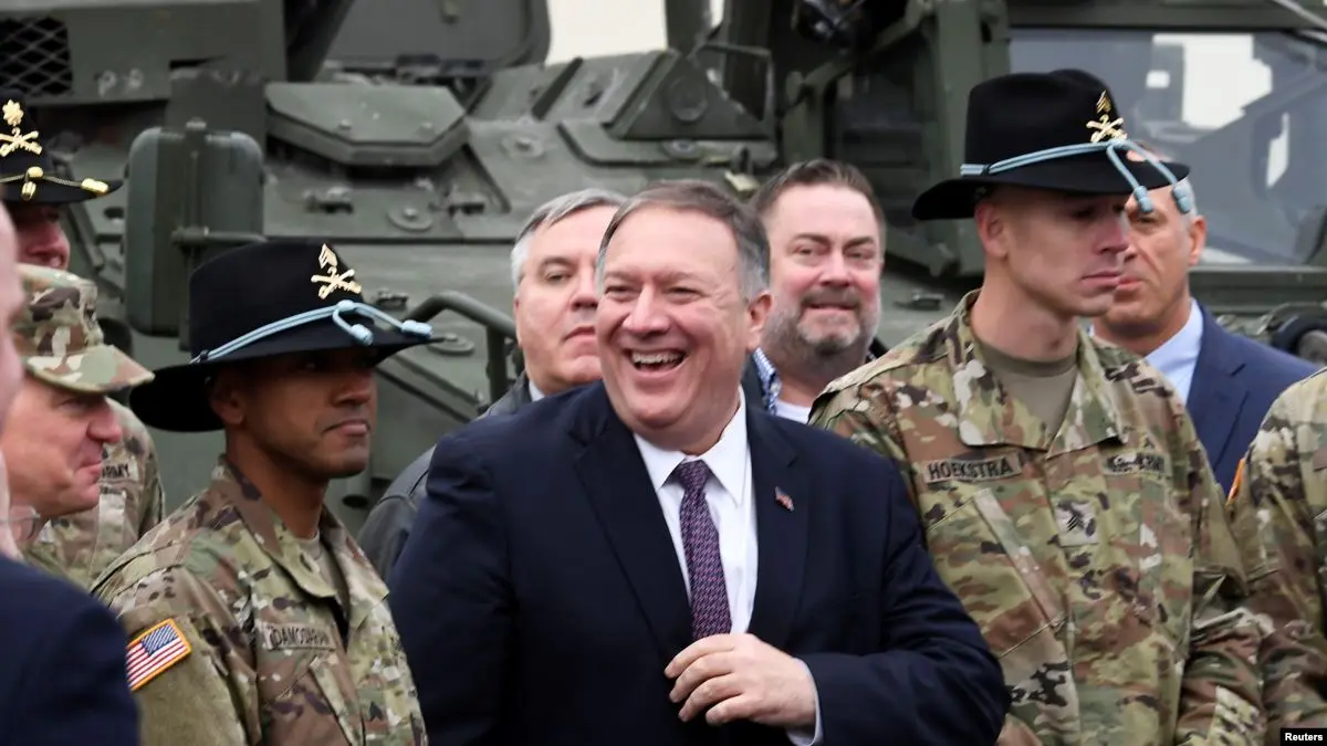 Pompeo Almanya'da ABD Askerlerini Ziyaret Etti